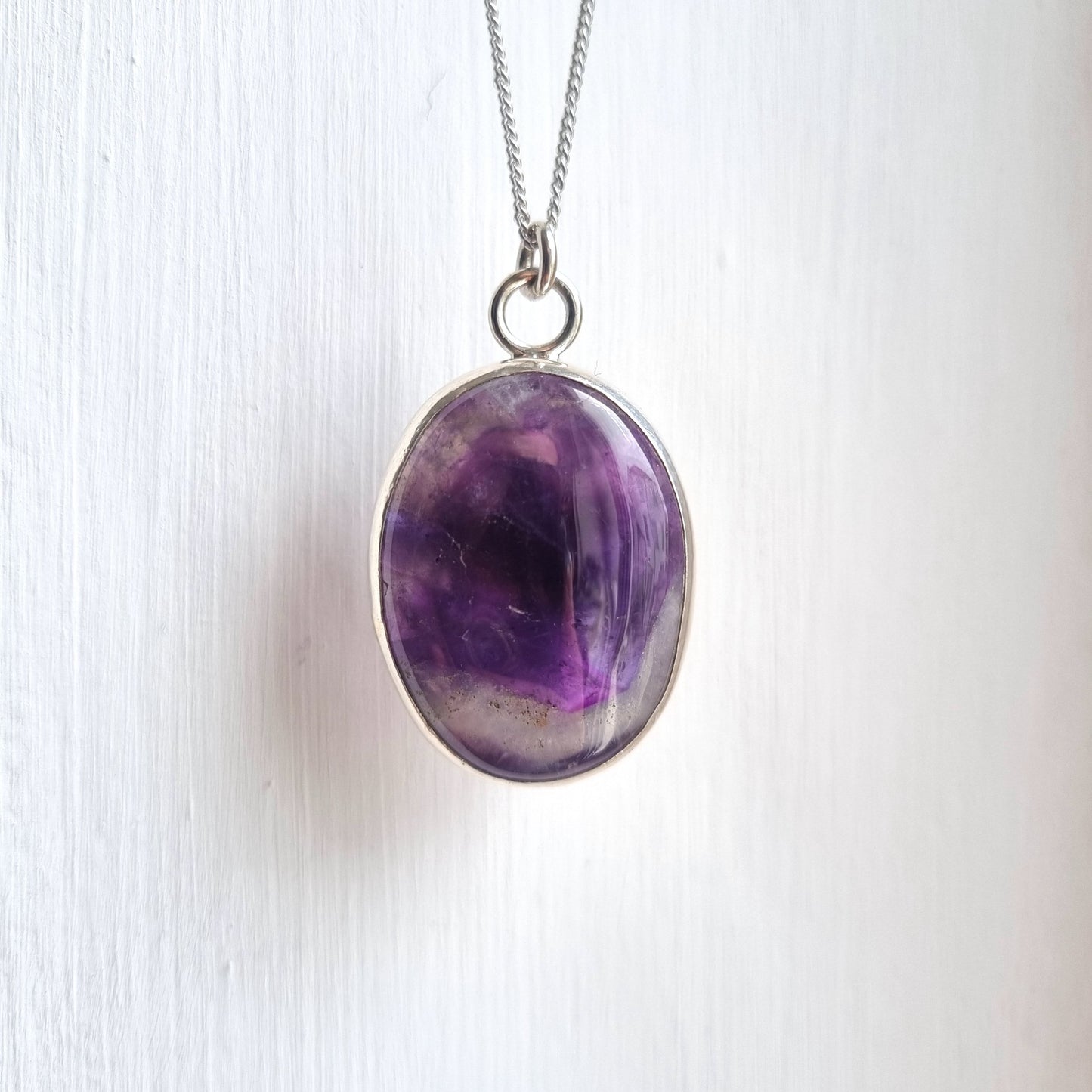 Tormenta II - Oval Chevron Amethyst Necklace